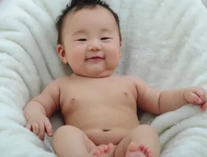  孩子出生28天后，父母一定要知道这些封面